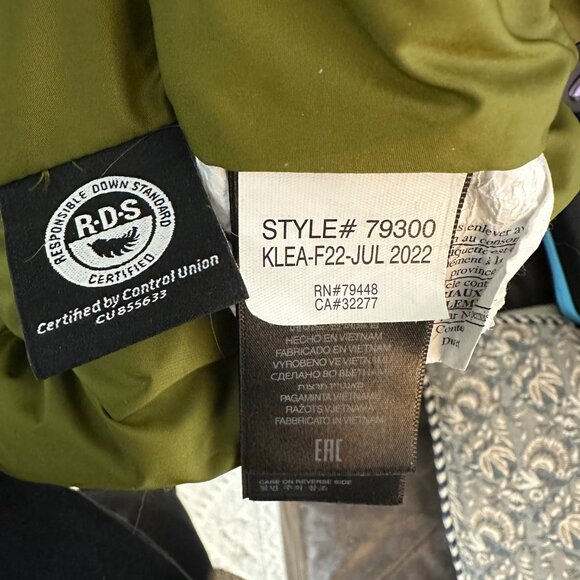 Marmot Down Coat with Integrated Hood - EUC - Picture 2 of 5